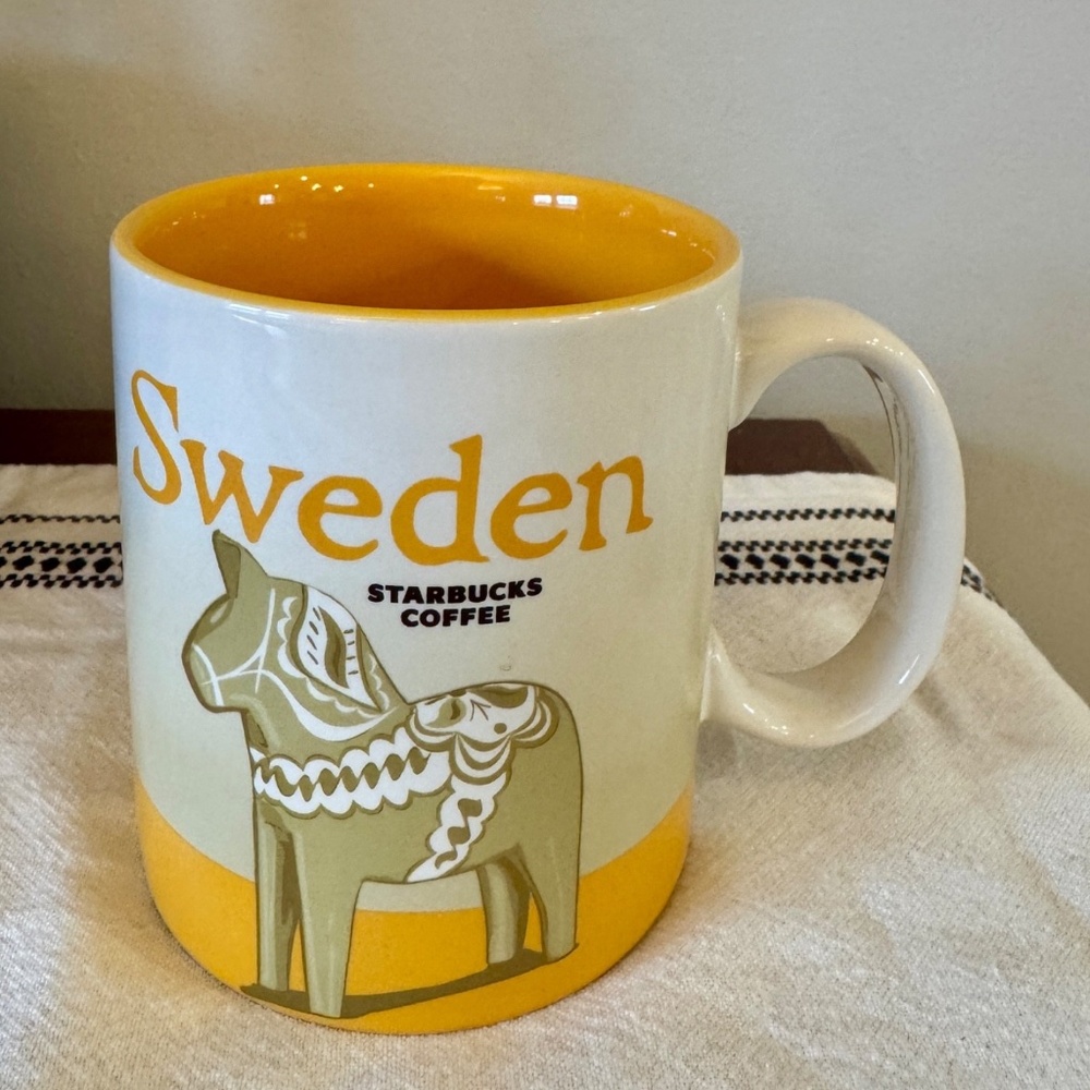 Starbucks Dala Horse Mug Global Icon Series, Sweden Collector 16oz